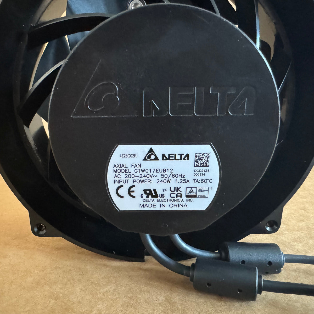 Delta GTW017EUB12 Axial Fan 200 x 122mm 1~200-240V 5800RPM 1177m³/h 240W 844Pa