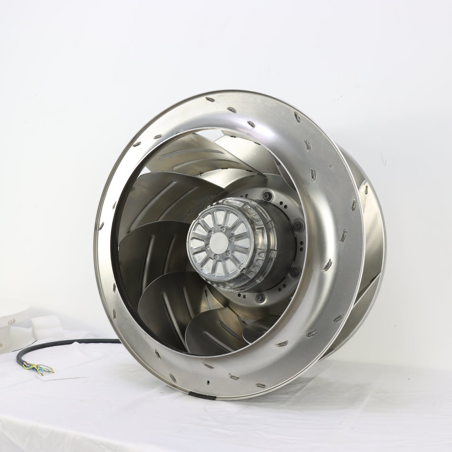 ebmpapst R4D560-AQ03-01 Industrial Fan 450mm 400V 1365RPM 11700m³/h 2380W 720Pa